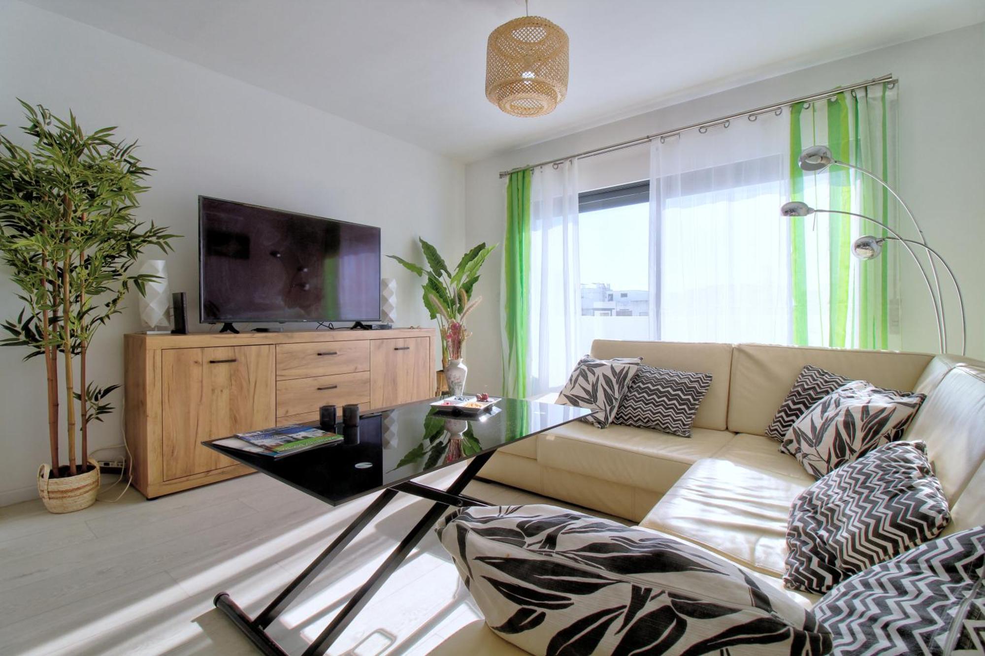 Center Location, Ac, Swimming Pool, And Parking Apartment Olhão Exterior photo